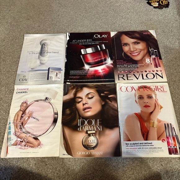 Cosmopolitan Magazine Bundle Lauren Conrad Ariana Grande Fergie Ashley Tisdale - Picture 5 of 6